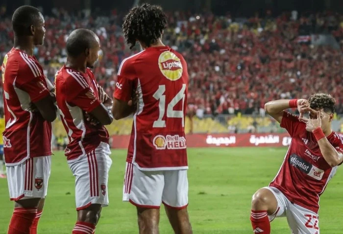 مفاجأة، نجم الأهلي يرحل عن الفريق بشكل نهائي الأثنين المقبل أقترب آليو ديانج لاعب النادي الأهلي من الرحيل عن صفوف الفريق خلال الانتقالات الصيفية