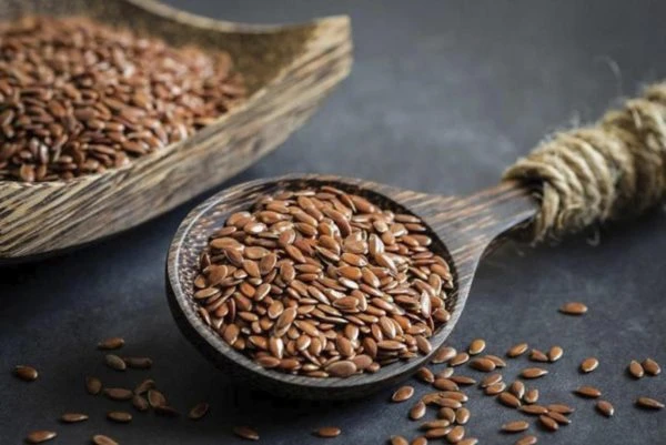 هذه البذور تساعد بشكل إيجابي على خسارة الوزن.لخسارة الوزن يجب اتباع نظام غذائي سليم يحتوى على الفيتامينات والمعادن والبروتينات التى يحتاجها الجسم، بالإضافة الى تناول بعض البذور الت