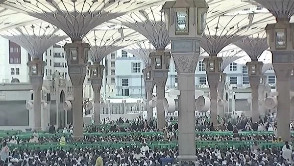 فوض إليه السياسة وتدبير الدولة.. خطيب المسجد النبوي: شرع الله لكل أمة إماماقال الشيخ الدكتور عبدالله بن عبدالرحمن البعيجان، إمام وخطيب المسجد النبوي