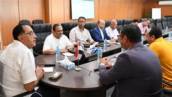 الحكومة تكشف عن موعد تسليم أبراج العلمين الجديدة عقد الدكتور مصطفى مدبولي، رئيس مجلس الوزراء، اجتماعا استمع فيه إلى شرح حول موقف مشروع رأس الحكمة، والتجمع العمراني غرب الضبعة، والم