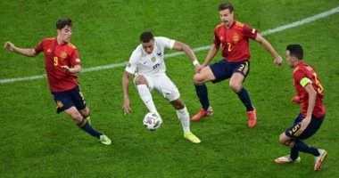 رياضة فرنسا تواجه إسبانيا فى لقاء خارج التوقعات بنصف نهائى يورو 2024أفاق عربية رياضة نتحدث اليوم حول فرنسا تواجه إسبانيا فى لقاء خارج التوقعات بنصف