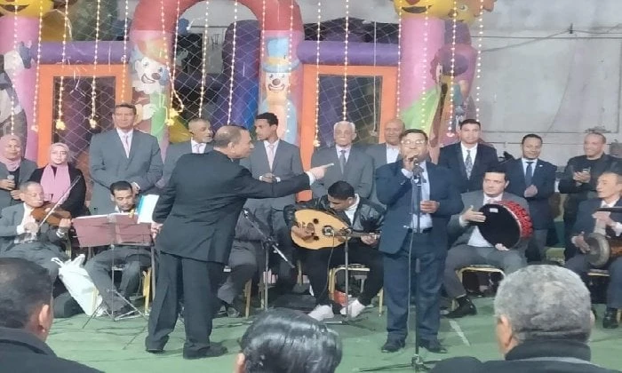 اليوم.. حفل فني لفرقة الموسيقى العربية بقصر ثقافة كفر الدوار ينظم قصر ثقافة كفر الدوار، في الثامنة، مساء اليوم الأحد، حفلا فنيا على مسرح القصر لفرقة