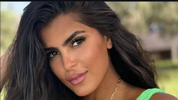 توب جريء.. زوجة ماجد المصري تثير الجدل بإطلالة ملفتةشاركت رانيا منصور زوجة ماجد المصرى مجموعه من صور الجديدة لها عبر صفحتها الرسمية بموقع