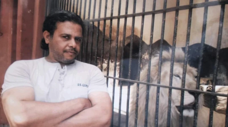 المتهم بطعن جراح سوهاج: كنت أدافع عن نفسي أدلى المتهم بطعن طبيب الجراحة في مستشفى سوهاج التعليمي باعترافاته أمام جهات التحقيق بعد إلقاء القبض عليه من قبل ضباط وحدة مباحث قسم أول سو