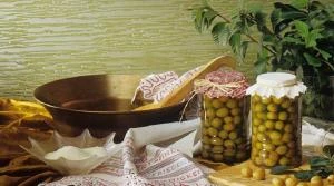 الزيتون الأخضر والأسود .. هل يوجد فرق في التركيب الغذائي صحة وجمال شاهد المقال التالي من صحافة الأردن عن الزيتون الأخضر والأسود هل يوجد فرق في