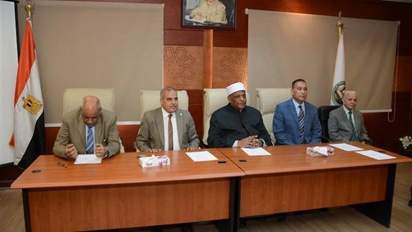 شومان للمتدربين الليبيين: دوركم الدعوي لا يقل أهمية عن المقات.ل في الميدانقال أ.د عباس شومان، رئيس المنظمة العالمية لخريجي الأزهر - أمين عام هيئة