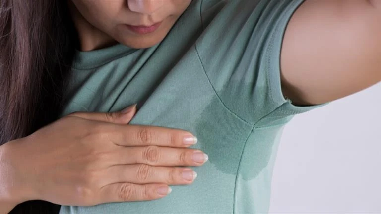 علامات فرط التعرق ونصائح للسيطرة عليه لايف ستايل شاهد المقال التالي من صحافة مصر عن علامات فرط التعرق ونصائح للسيطرة عليه، 02 00 ص الإثنين 22 يوليه 2024 حددت الدكتورة شوشانا مارمون