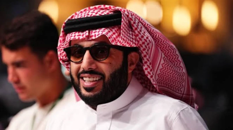 بعد وقف فيلم أحمد حلمي.. كيف علق تركي آل شيخ على إشادة علاء مبارك؟ تفاعل المستشار تركي آل الشيخ مع تعليق علاء مبارك، نجل الرئيس الأسبق حسني مبارك، عن