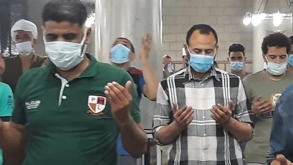 حكم الدعاء في الصلاة بقضاء حاجة من أمور الدنيا.. دار الإفتاء تجيبورد إلى دار الإفتاء المصرية، سؤال يقول (ما حكم الدعاء داخل الصلاة بقضاء حاجة من حوائج الدنيا، وهل تبطل الصلاة بذلك؟