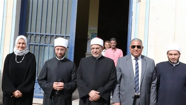 رئيس جامعة الأزهر: فضيلة الإمام الأكبر يولي الوافدين عناية خاصة لكونهم سفراء للوسطية أكد الدكتور سلامة داود، رئيس جامعة الأزهر، أن فضيلة الإمام الأكبر الدكتور أحمد الطيب، شيخ الأزه