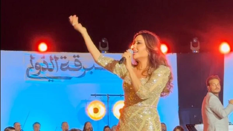 لطيفة تدخل في نوبة البكاء أثناء غنائها على المسرح اخر خبر شاهد المقال التالي من صحافة السعودية عن لطيفة تدخل في نوبة البكاء أثناء غنائها على المسرح،
