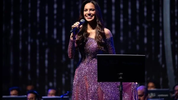 بتونس بيك وسيرة الحب .. آمال ماهر تعيد أغاني الزمن الجميل بالسعودية أحيت الفنانة آمال ماهر ثالث حفلاتها في المملكة العربية السعودية اليوم ، في مدينة