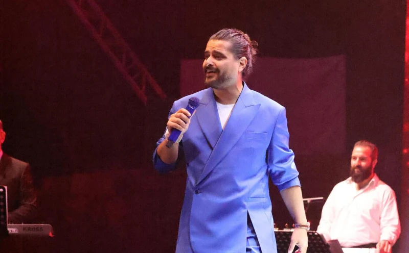 خاص بالفيديو- مهرجان إهدنيات يسرق الأضواء في ليلتين متتاليتين مع ناصيف زيتون ودانييلا رحمة مفاجأة السهرة في ليلتين فنيتين متتاليتين، شعارهما كامل