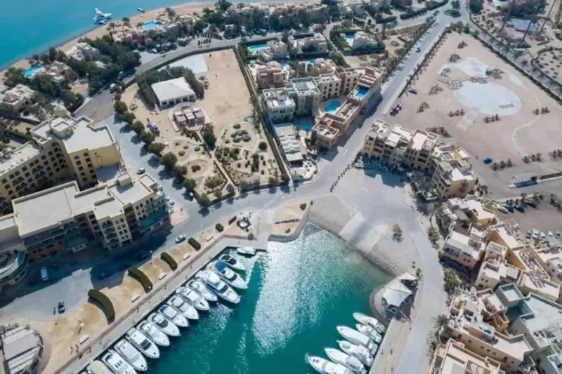 أحمد موسى: مفيش أجواء سياحة أفضل من مصرطرح الإعلامي أحمد موسى سؤالا عن كيفية قضاء إجازة ممتعة ومريحة في مصر خلال فترة العطلة الحالية للطلاب في مصر