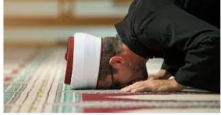 تعرف على تفسير صلاة الفجر في المنام لابن سيرين؟ صلاة الفجر في المنام، إن رؤية الصلاة من الرؤى المبشرة والمحمودة لدى الفقهاء، وتعد صلاة الفجر بشارة