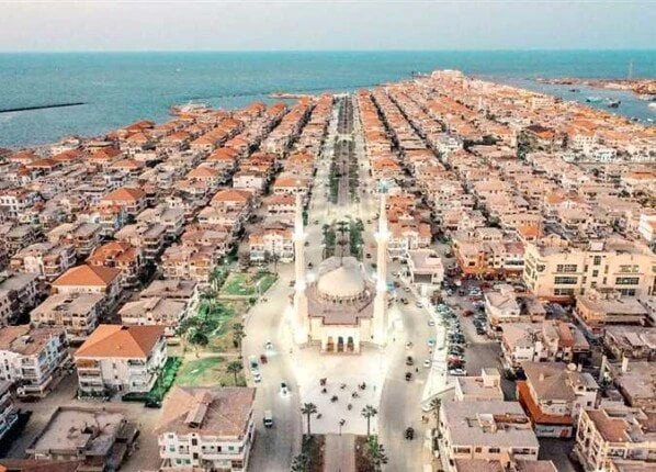 الحياة تعود إلى طبيعتها في رأس البر.. والشواطئ تكتظ بالمصطافينراس البرمحمد عبد الحميدعادت الشواطئ في رأس البر إلى الاستقرار بعد تحسن الأحوال البحرية