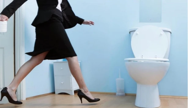 ما هو تفسير حلم التبول امام الناس لابن سيرين؟ تفسير حلم التبول أمام الناس، من الرؤى التي يراها البعض وتكون سببا في القلق والتساؤل، ويبحث الكثير من الحالمون عن تفسير مؤكد لهذه الرؤي