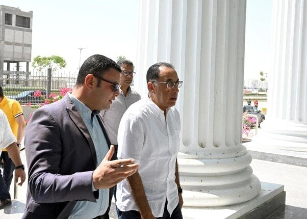 رئيس الوزراء يستعرض موقف مشروع رأس الحكمة وتسليمات أبراج العلمينقبل بدء جولته التفقدية بمدينة العلمين الجديدة، عقد الدكتور مصطفى مدبولي، رئيس مجلس الوزراء، اجتماعا استمع فيه إلى شر