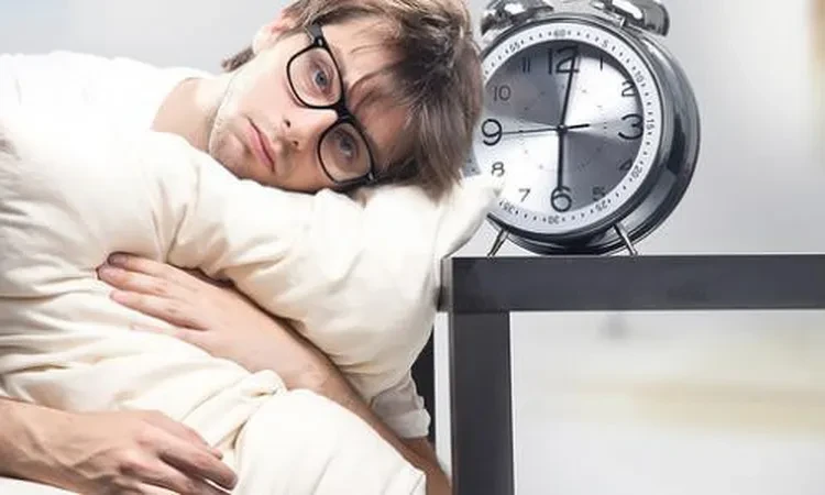 مخاطر قلة النوم.. أبرزها التوتر والقلق صحة شاهد المقال التالي من صحافة مصر عن مخاطر قلة النوم أبرزها التوتر والقلق، ينصح الأطباء بضرورة الحصول على