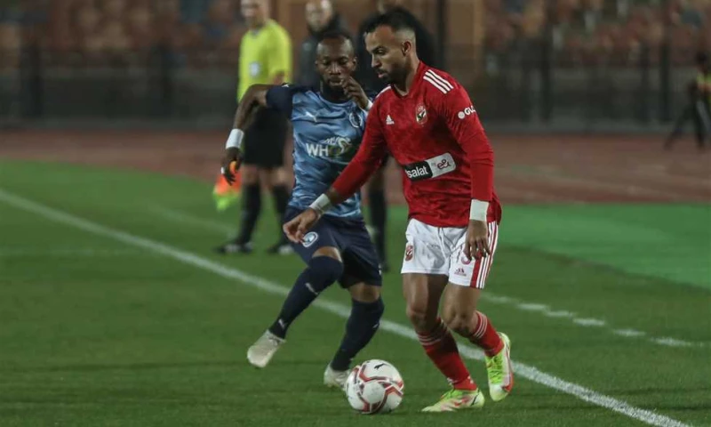 أيمن الكاشف معلقا لمباراة الأهلي وبيراميدز في الدوري جريدة افاق عربية يلتقي فريق الأهلي بقيادة السويسري مارسيل كولر مساء اليوم الجمعة أمام نظيره فريق
