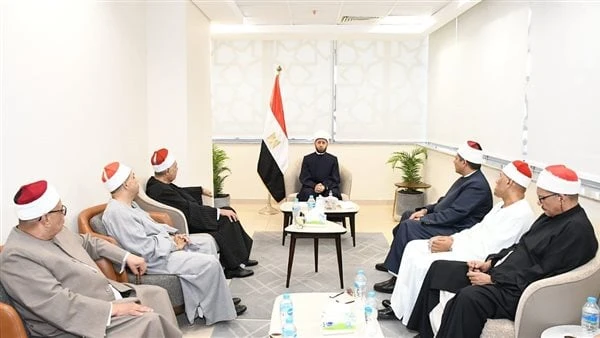 مسابقة للمواهب.. وزير الأوقاف يلتقي شيخ عموم المقارئ المصرية ونقيب القراءاستقبل الدكتور أسامة السيد الأزهري وزير الأوقاف وفدا من كبار القراء برئاسة