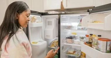 5 أطعمة بلاش تحطيها فى باب الثلاجة.. أبرزها البيض والجبنة المرأة والمنوعات شاهد المقال التالي من صحافة مصر عن 5 أطعمة بلاش تحطيها فى باب الثلاجة