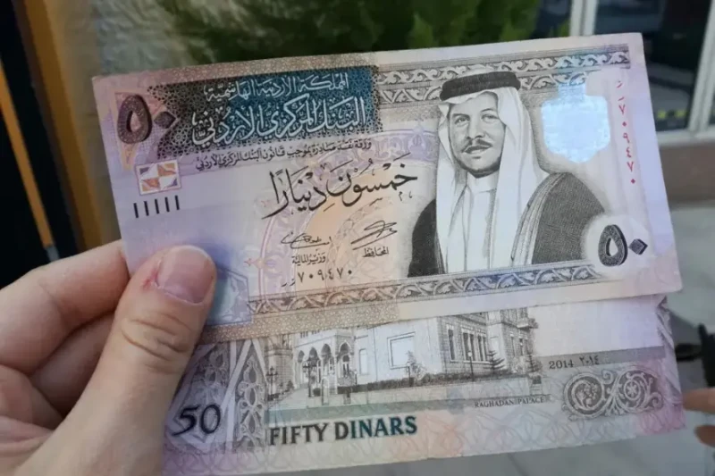 سعر الدينار الأردني مقابل الجنيه المصري في السوق السوداء والبنوك السبت 20 يوليو 2024 خلال اللحظة الراهنة، ارتفعت عمليات البحث بين العاملين في مجال