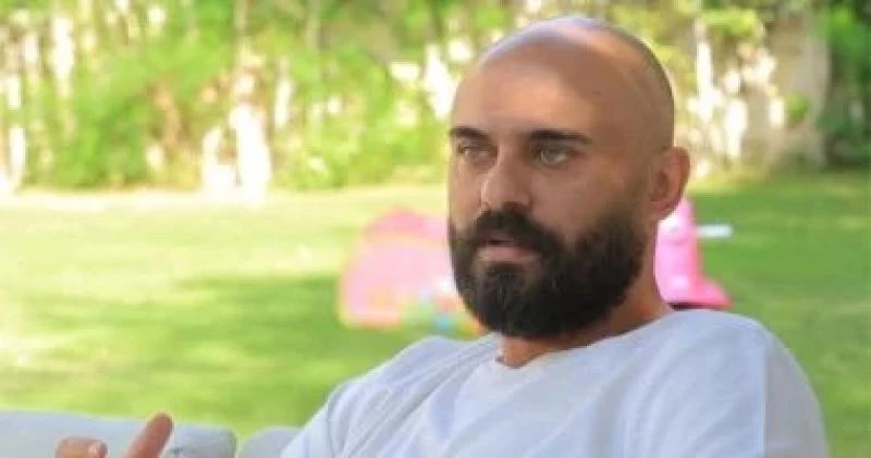 بيتي اتخرب وبدفع اقساط بعد تدميره سيارة أحد المواطنين تأجيل محاكمة أحمد صلاح حسني تعرف على التالي بيتي اتخرب وبدفع اقساط بعد تدميره سيارة أحد