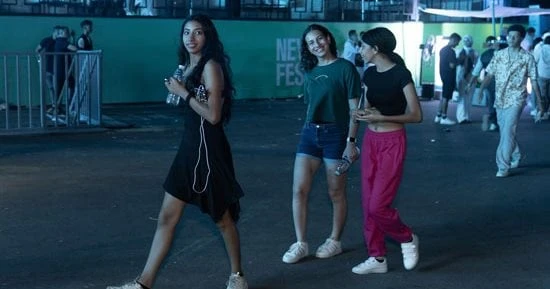 الفن - طائرات استعراضية تجوب سماء العلمين بعرض مذهل قبل حفل تامر حسنىأفاق عربية الفن نتحدث اليوم حول طائرات استعراضية تجوب سماء العلمين بعرض مذهل قبل