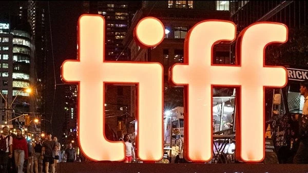 كوميديا وتعاطف.. تعرف على فيلمي افتتاح وختام مهرجان تورونتو 2024 اختير فيلم الذي يقوم ببطولته بن ستيلر، لافتتاح النسخة المقبلة 49 من مهرجان تورونتو السينمائي الدولي الذي تقام فعالي