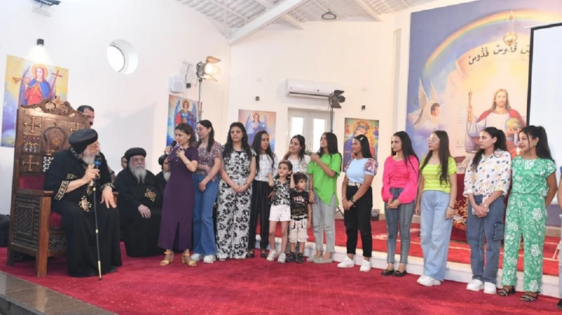 بالصور البابا تواضروس الثاني يكرم بنات البرشا ومخترعين من كنائس مصر القديمة في اجتماع الأربعاءبالصور البابا تواضروس الثاني يكرم بنات البرشا ومخترعين