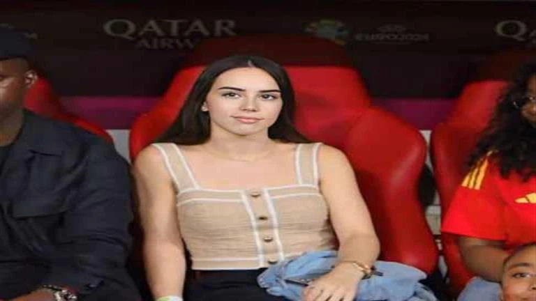 15 صورة - خطفت الأنظار في نهائي كأس أمم أوروبا.. من هي أليكس باديلا؟ لايف ستايل شاهد المقال التالي من صحافة مصر عن 15 صورة خطفت الأنظار في نهائي كأس أمم أوروبا من هي أليكس باديلا؟،