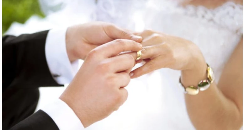 ما هو تفسير الزواج في الحلم لابن سيرين؟ ما هو تفسير الزواج في الحلم لابن سيرين؟، يرى المفسرون أن المنام يؤول إلى الخير ويحمل الكثير من البشائر للرائي