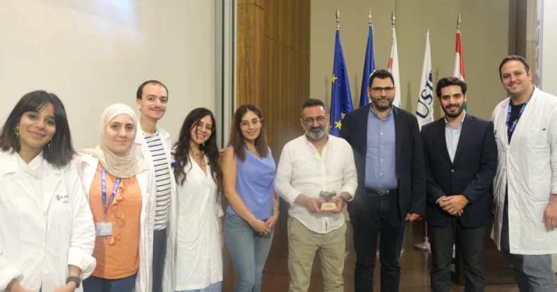 الفن و المشاهير: تكريم جورج خباز في مستشفى أوتيل ديو وفيلم غدي مقاربة لأهمية الصحة العقلية شاهد المقال التالي من صحافة لبنان عن تكريم جورج خباز في