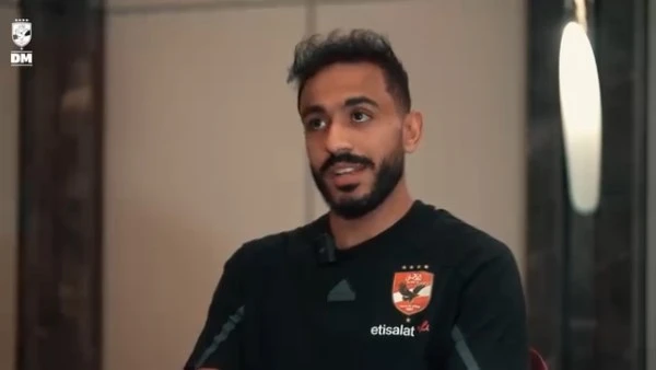 براءة شقيق كهربا من تهمة التعدي على رضا البحراوي وتحطيم سيارته قضت محكمة جنح مستأنف المعادي، ببراءة شقيق اللاعب محمود عبد المنعم كهربا، لاعب النادي