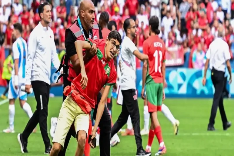 أولمبياد باريس.. الأرجنتين تتقدم بشكوى رسمية إلى فيفا بسبب أحداث مباراة المغربتقدم الاتحاد الأرجنتيني لكرة القدم بشكوى رسمية إلى الفيفا بسبب ما حدث في مباراة المنتخب المغربي في أول