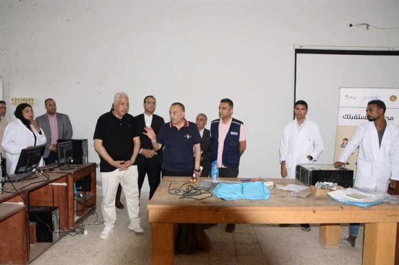 محافظ أسيوط يتابع سير العمل بالدورات التدريبية وورش العمل بمركز التدريب المهني تفقد اللواء دكتور هشام أبوالنصر محافظ أسيوط، اليوم الإثنين، بعض