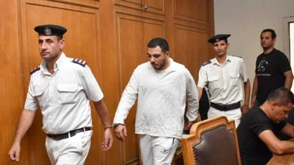 النائب العام يأمر بالتحقيق في واقعة نشر المقاطع المصورة الخاصة بالواقعة المعروفة إعلاميا بقضية سفاح التجمع في إطار ما رصدته النيابة العامة من خلال