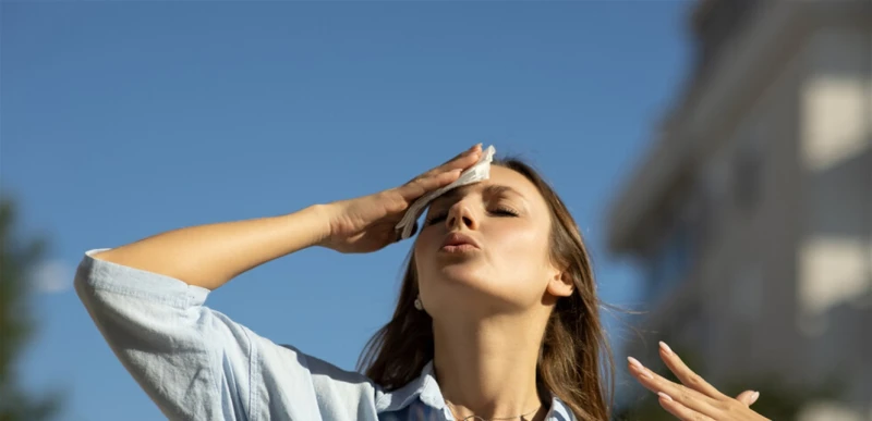 نصائح للسيطرة على فرط التعرق صحة شاهد المقال التالي من صحافة لبنان عن نصائح للسيطرة على فرط التعرق، يفرز الجسم العرق بسبب الحرارة المرتفعة أو أثناء