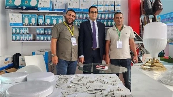 رحمي: فتح الأسواق العربية والإفريقية لمنتجات المشروعات الصغيرة أكد باسل رحمي الرئيس التنفيذي لجهاز تنمية المشروعات المتوسطة والصغيرة ومتناهية الصغر