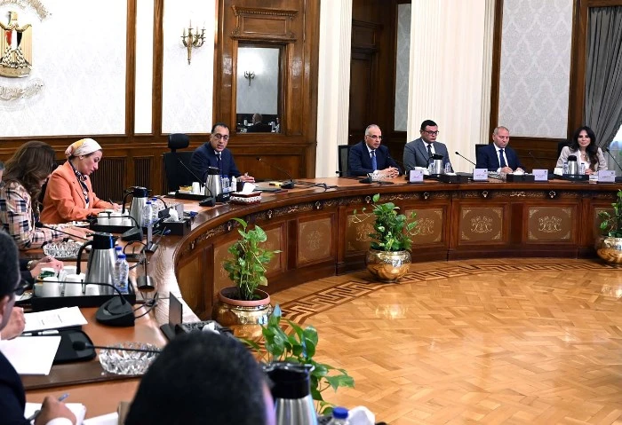 100 مليون شجرة، رئيس الوزراء يكلف بتشجير المحاور المرورية في القاهرة عقد الدكتور مصطفى مدبولي رئيس مجلس الوزراء، مساء اليوم الثلاثاء، اجتماعا؛ بشأن