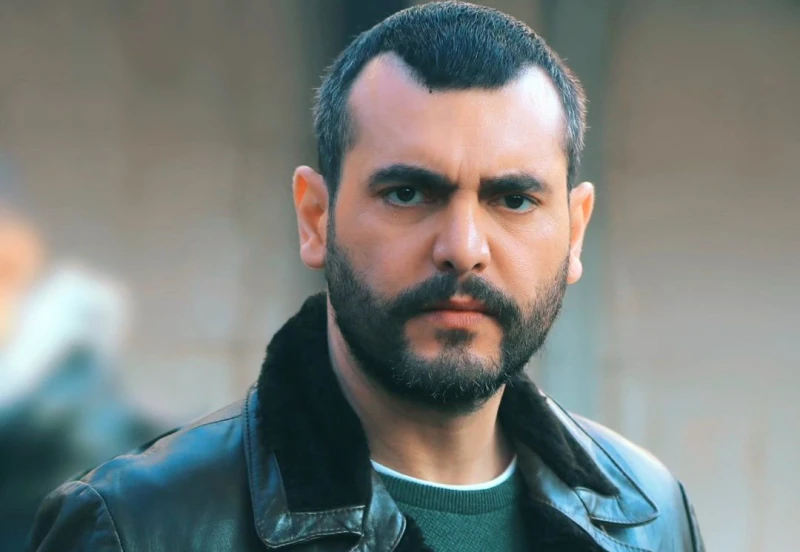 سامر اسماعيل يشارك في مسلسل جديد.. تعرف على التفاصيل تتحضر شركة إيغل فيلمز للبدء بعمليات تصوير مسلسل جدید عن نص للكاتبة السورية نور شيشكلي، وهو مكون من خمس وأربعون حلقة تحت عنوان م