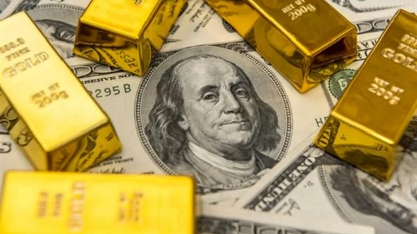 جولد بيليون: تراجع طفيف لسعر الدولار يضغط على حركة الذهب بمصريتداول سعر الذهب المحلي بشكل عرضي خلال تداولات اليوم الاثنين وذلك بسبب تحركات مماثلة في سعر أونصة الذهب العالمي، الأمر 