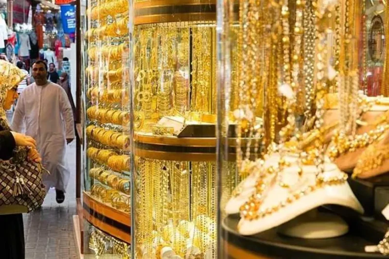 سعر الذهب بختام تعاملات اليوم في محلات الصاغة.. اعرف عيار 21 بكاملختام تعاملات يوم السبت، شهد سعر الذهب استقرارا طفيفا في جميع الأعيرة، حيث ارتفع سعر
