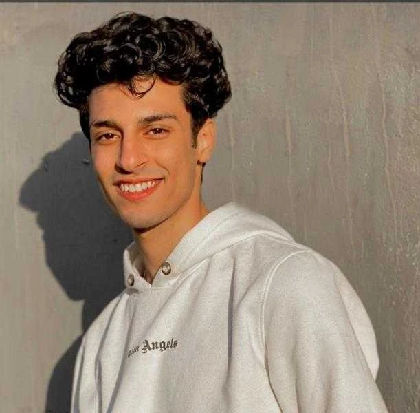 نجوم الفن: تفاصيل مشاركة محمد مجدي في فيلم حياة تعيسة اقرأ في أفاق عربية تفاصيل مشاركة محمد مجدي في فيلم حياة تعيسة، شارك الفنان الشاب محمد مجدي في