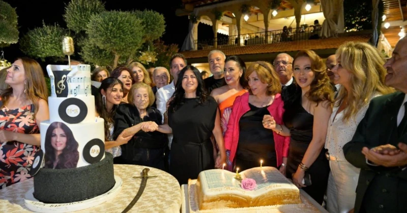 الفن و المشاهير: هبة القواس في عيد ميلادها راقية في حضورها .. سحرتنا بصوتها الأوبرالي شاهد المقال التالي من صحافة لبنان عن هبة القواس في عيد ميلادها