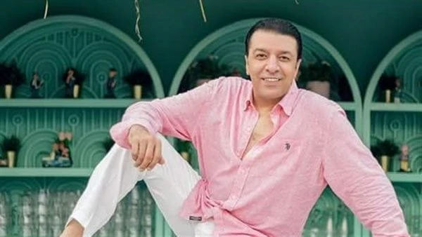 مصطفى كامل يطرح أحدث أغانيه العيب عليا .. فيديوطرح الفنان مصطفى كامل أغنيته الجديدة التي تحمل إسم العيب عليا وهى من كلماته وألحانه وتوزيع كوليبكس