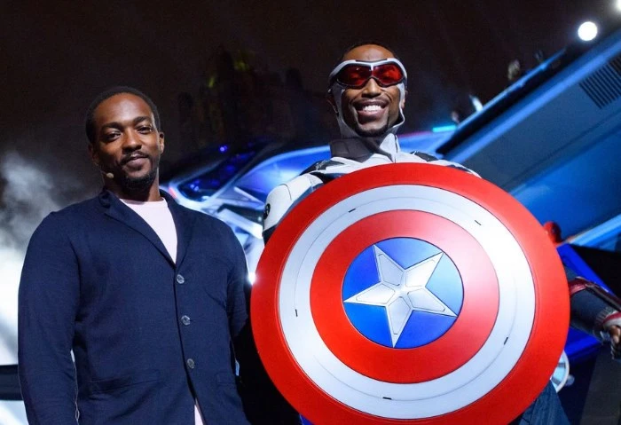 التريلر الأول للجزء الرابع من فيلم كابتن أمريكا (فيديو) كشفت استديوهات مارفل، عن أول تريلر رسمي لفيلم كابتن أمريكا ، الذي تتراوح مدته دقيقة و٤٨ ثانية، ويستعرض جزء من الأحداث المشوق