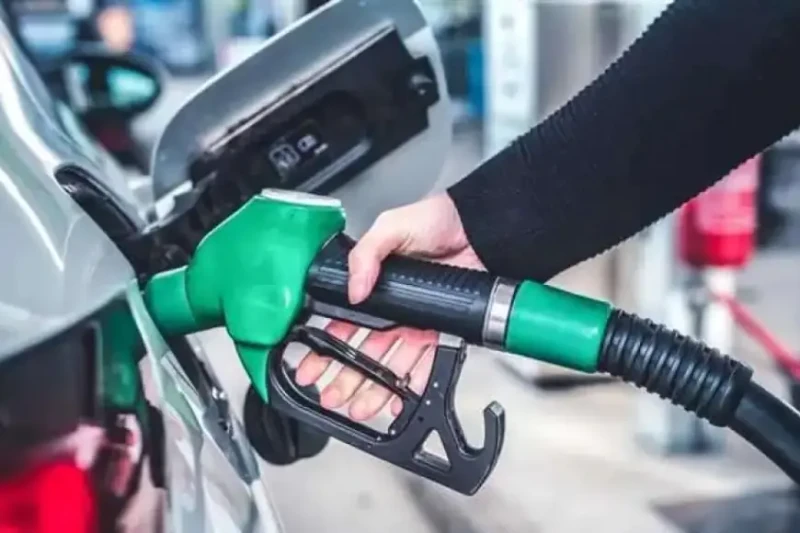 لجنة تسعير المواد البترولية تعلن اسعار البنزين اليوم في مصر في جميع محطات الوقود في ظل تزايد عمليات البحث والاهتمام من قبل التجار وقائدي السيارات