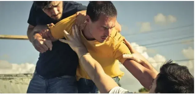 ما هو تفسير حلم المضاربة لابن سيرين؟ تفسير حلم المضاربة، إن المضاربات والمشاحنات التي تحدث بين الأفراد تعد من الأمور السيئة التي قد يمر بها المرء في